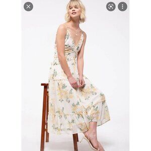 NWOT Blu Pepper Boutique Floral Tiered Dress SZ Small